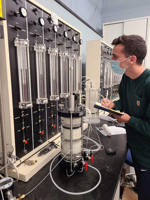 Measuring compressibility of reclaimed asphalt pavement Measuring compressibility of reclaimed asphalt pavement