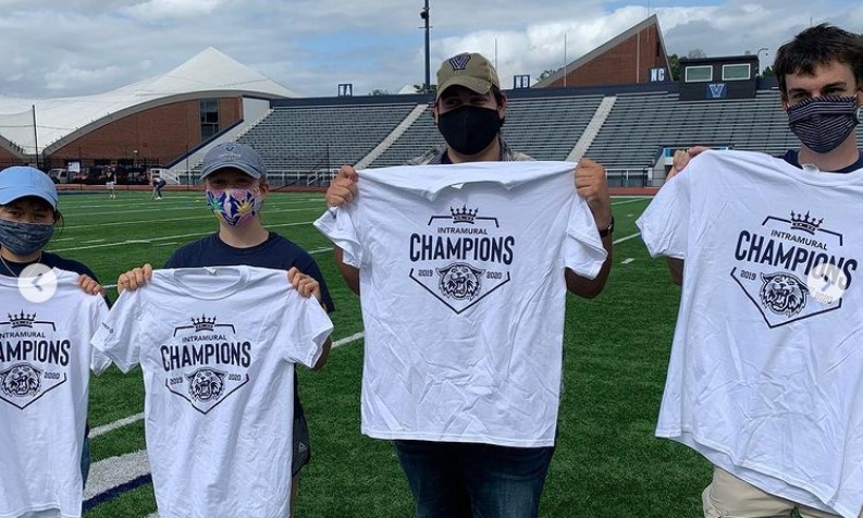 Students posing for bocce ball champs photo