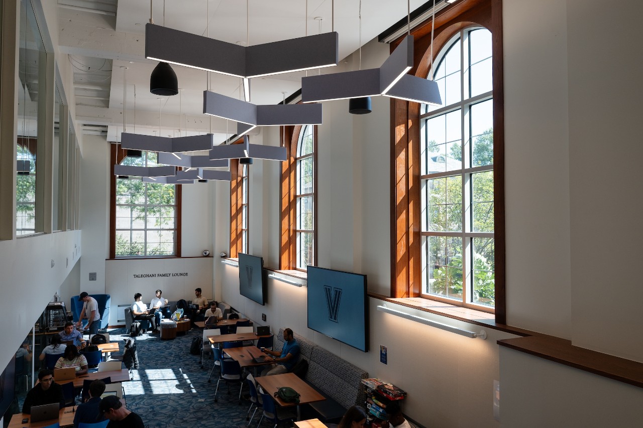 Taleghani Family Lounge 