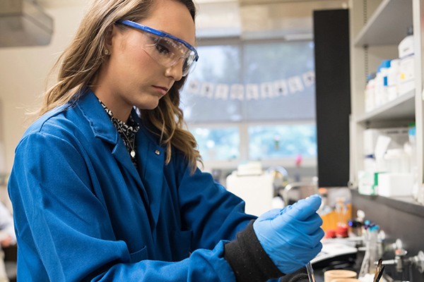 Stephanie Schallenhammer works in a Chemistry lab at Villanova.