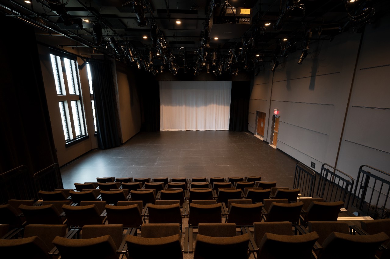 UPO539__20200303_0057-Edit-Exit Smith Performance lab contains chairs with an empty space for practicing