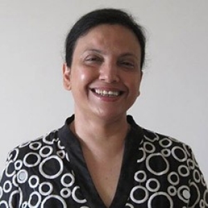 headshot of raka shome