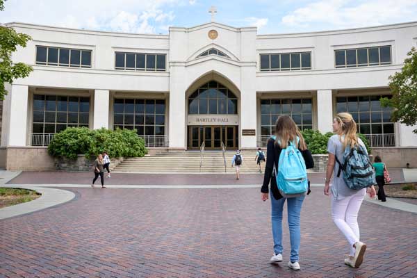 Students walking into the Villanova School of Business