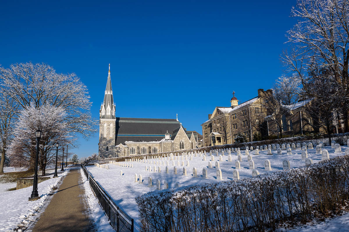 Image of a cemetery next to St Thomas of Villanova Monastery